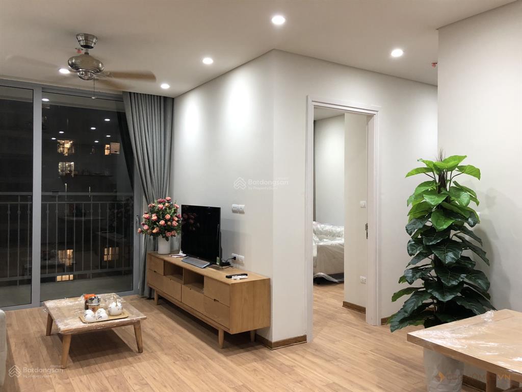 Bán gấp căn đông nam 2pn, 74m2, đủ đồ, giá nhỉnh 6 tỷ tại chung cư golden field.  0968 748 ***