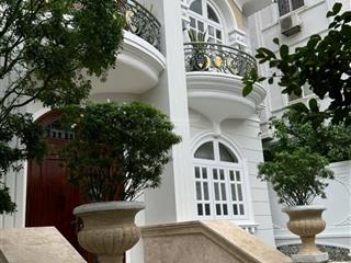 Ngộp cuối năm chủ giảm 3 tỷ bán biệt thự hồ bơi sân vườn thảo điền quận 2.hầm 3l.14x26.giá 6x tỷ