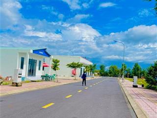 Bán đất nền tại thị trấn cần đước, 3,4 tỷ, 100m2 view đẹp, giá tốt