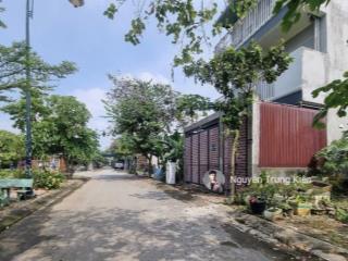 Cần bán 230m2(8.3 x 25)  thổ cư 100m2, sổ hồng  đường ô tô qh 26m thông ql 13  gần cổng chào