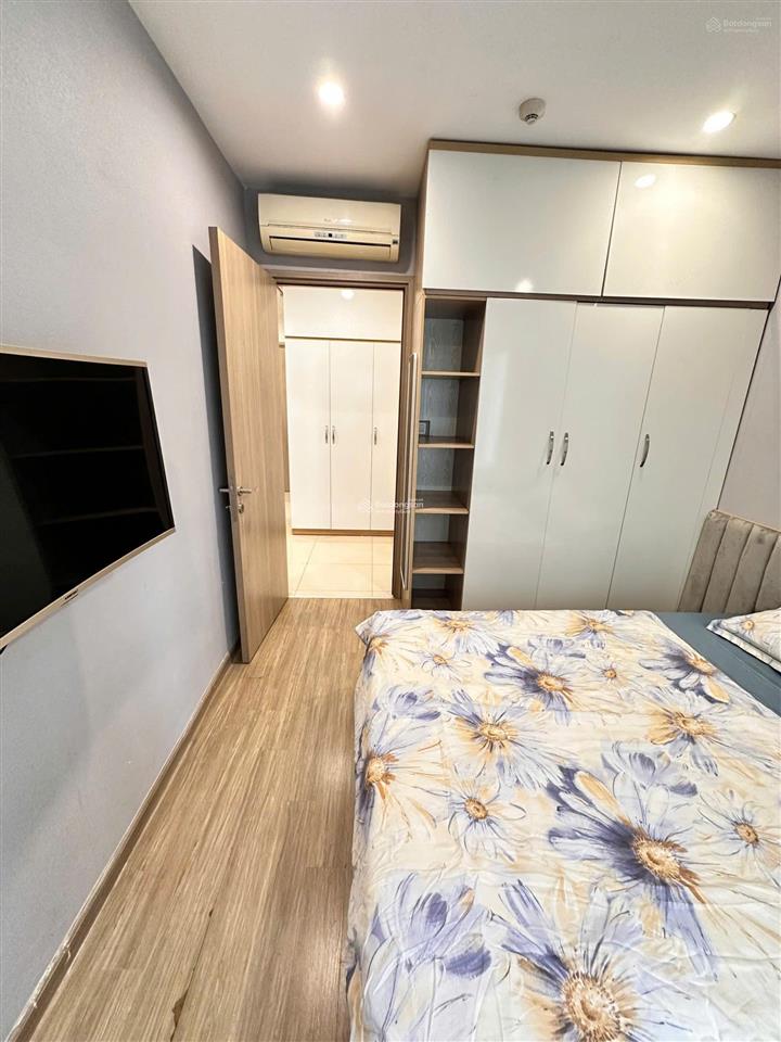 Chính chủ cần bán gấp căn hộ chung cư 1050 2pn  2wc, diện tích 68m2