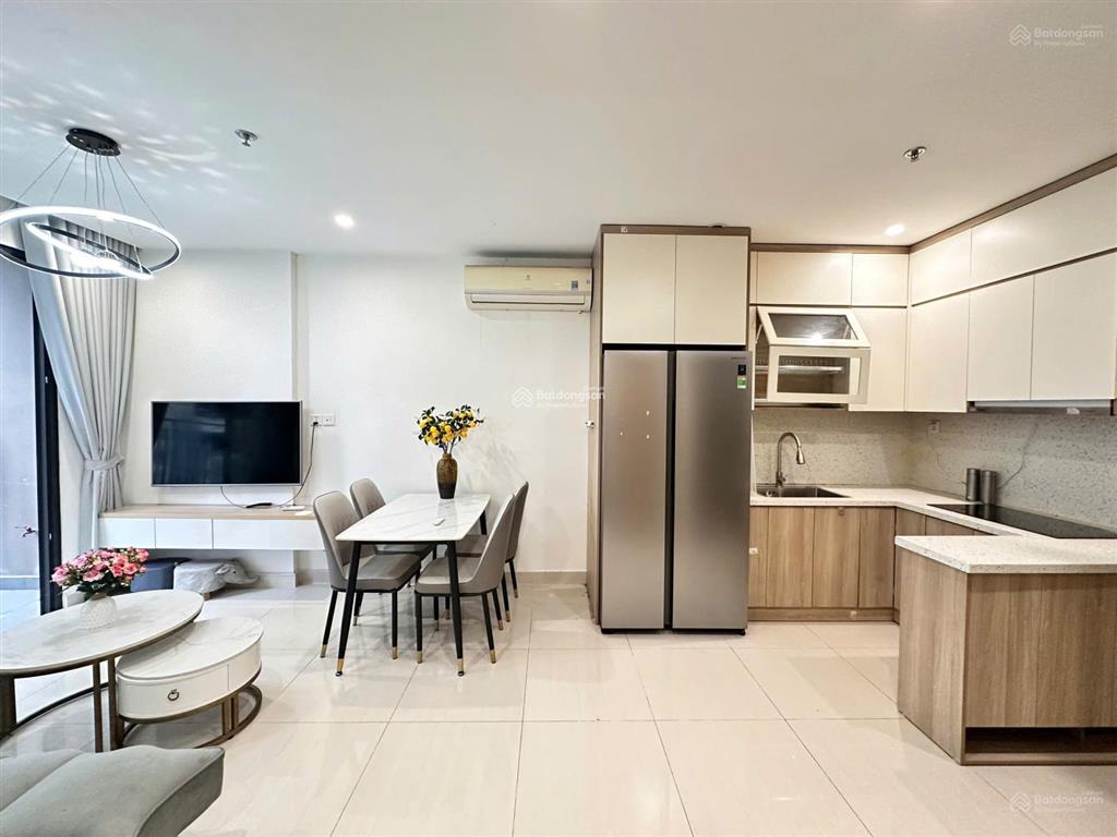 Chính chủ cần bán gấp căn hộ chung cư 1050 2pn  2wc, diện tích 68m2