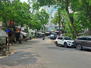 Thợ nhuộm phố cổ lõi không có căn thứ 2 cách phố 15m trước nhà rộng 4m ,35mx3 tầng chào 13tỷ