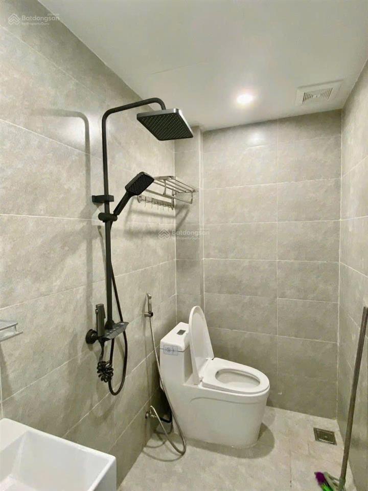 Bán nhà 2 tầng mái bằng kiên cố