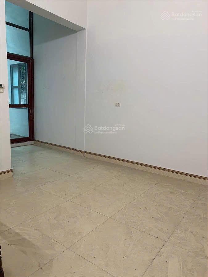 Cho thuê 3 tầng 1 tum đầy đủ đồ điều hòa tủ lạnh, máy giặt 30 m2