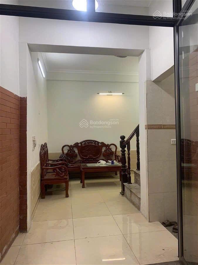 Cho thuê 3 tầng 1 tum đầy đủ đồ điều hòa tủ lạnh, máy giặt 30 m2