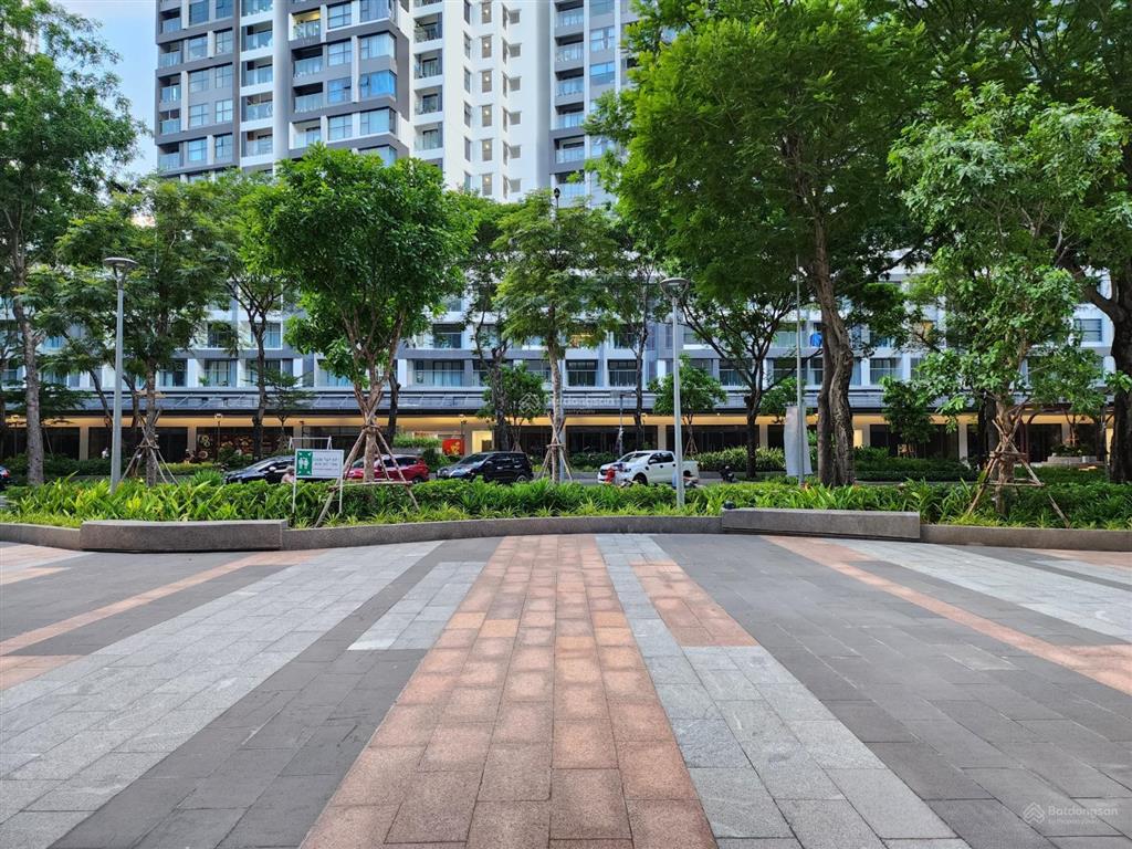 Cho thuê shophouse celadon city  ngay aeon mall tân phú 350m2  kinh doanh ngay. giá chỉ 75tr/ th