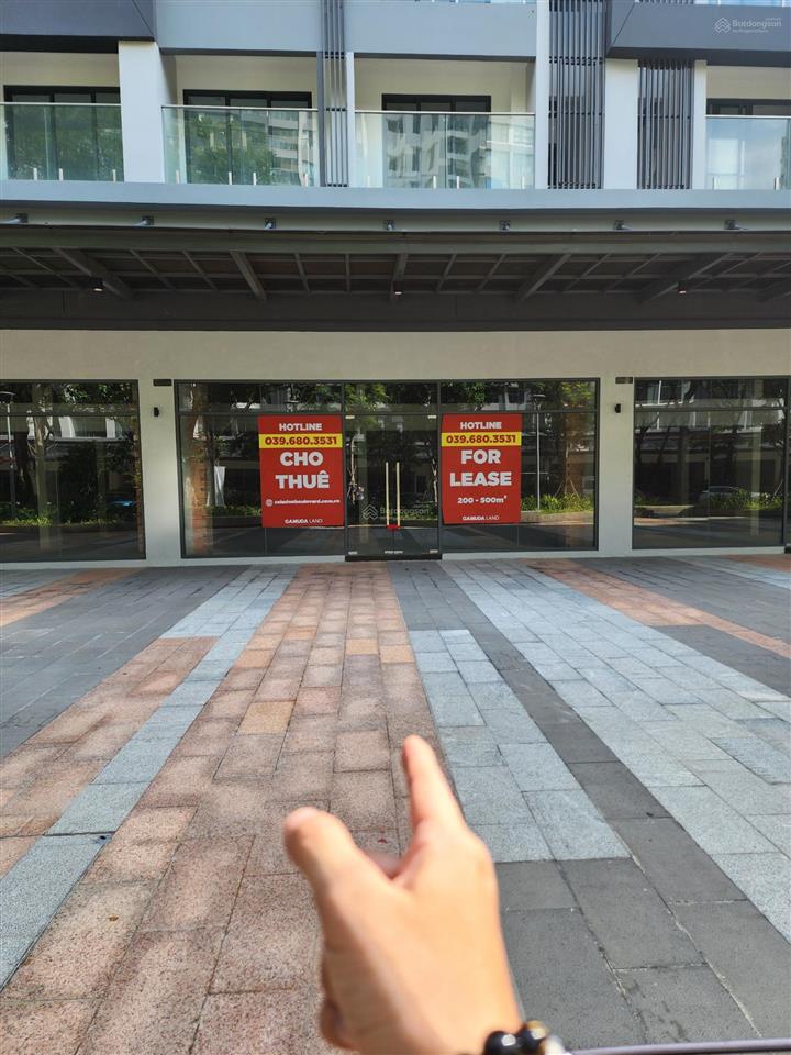 Cho thuê shophouse celadon city  ngay aeon mall tân phú 350m2  kinh doanh ngay. giá chỉ 75tr/ th