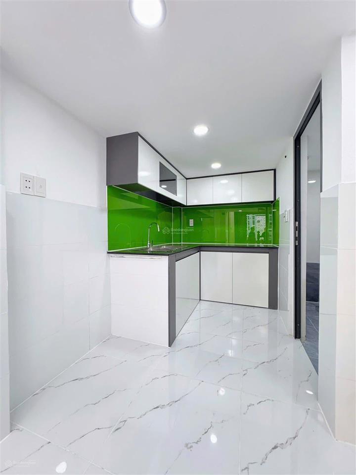 Cần tiền gấp trị bệnh mong giúp đỡ bán nhà thạch thị thanh, p tân định, q.1  giá tốt chỉ 1 tỷ 960