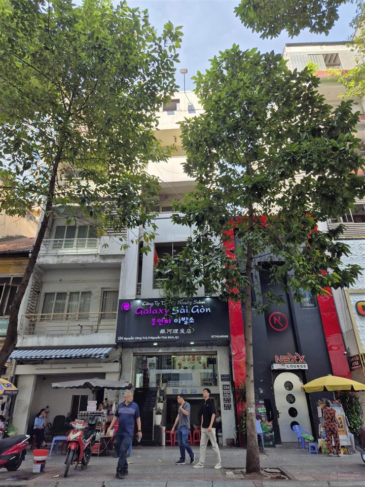 Tài sản giữ tiền tạo thương hiệu tại mặt tiền phố tài chính quận 1 , sài gòn.