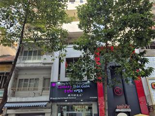 Tài sản giữ tiền tạo thương hiệu tại mặt tiền phố tài chính quận 1 , sài gòn.
