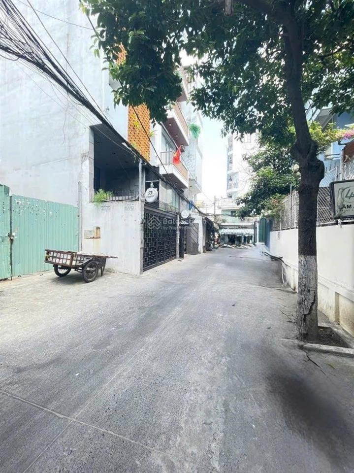 Cao thắng ngay hà đô quận 10 hẻm nhựa 8m dt 122m2 ngang 5,5m.