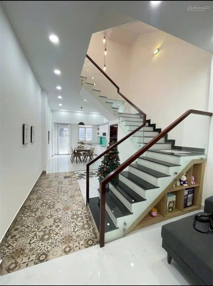 Nhà hẻm xe hơi đường gò cát, phú hữu. dt 52m2. đang cho thuê sẵn. shr.  0903 632 ***