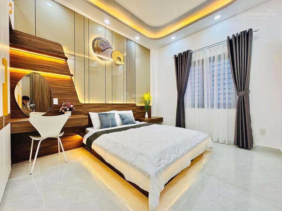 Cô chú bán gấp cuối năm về quê nhà bà hạtquận 10 giá 1tỷ970 nội thất sẵn,dọn vào ở ngay/cho thuê