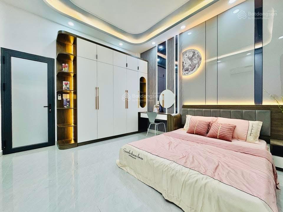 Cô chú bán gấp cuối năm về quê nhà bà hạtquận 10 giá 1tỷ970 nội thất sẵn,dọn vào ở ngay/cho thuê