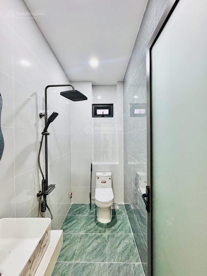 Cô chú bán gấp cuối năm về quê nhà bà hạtquận 10 giá 1tỷ970 nội thất sẵn,dọn vào ở ngay/cho thuê