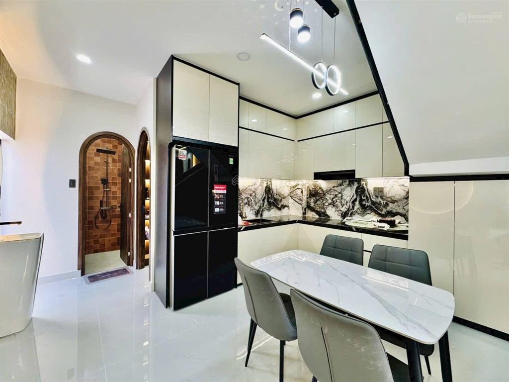 Thanh lý cuối năm nhà tôn thất thuyếtquận 4 giá 1tỷ780 nhà mới dọn vào ở ngay, sổ hồng riêng