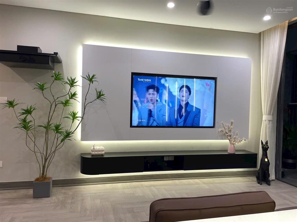 Cho thuê chcc sunshine centrer  mỹ đình, 118m2 , 2pn, 1đn, 2wc.full nội thất. giá chỉ 18tr/th