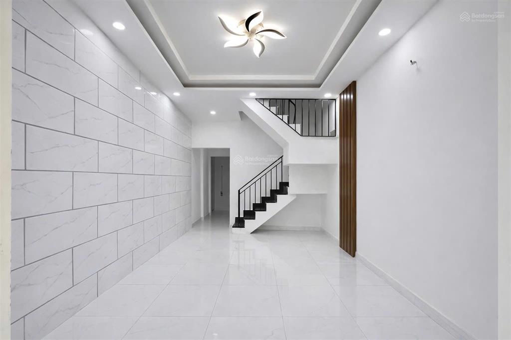 Nhà nc tạ quang bửu gần cầu chữ y chợ tạ quang bửu bệnh viện quận 8