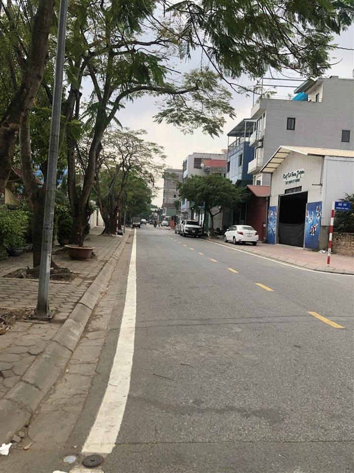 Bán đất khu đấu giá cự khối, vỉa hè rộng, ô tô tránh, 91m2, mặt tiền 7m, giá nhỉnh 17 tỷ.