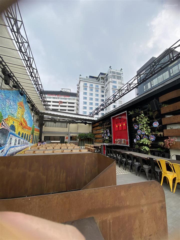 Chính chủ cho thuê nhà mặt tiền võ văn kiệt, q1, 8x26m 3 tầng 169tr trung tâm q1.  xem nhà