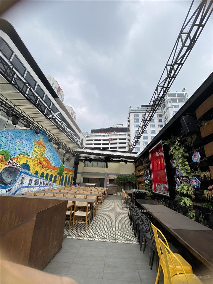 Chính chủ cho thuê nhà mặt tiền võ văn kiệt, q1, 8x26m 3 tầng 169tr trung tâm q1.  xem nhà