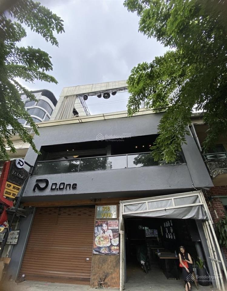 Chính chủ cho thuê nhà mặt tiền võ văn kiệt, q1, 8x26m 3 tầng 169tr trung tâm q1.  xem nhà