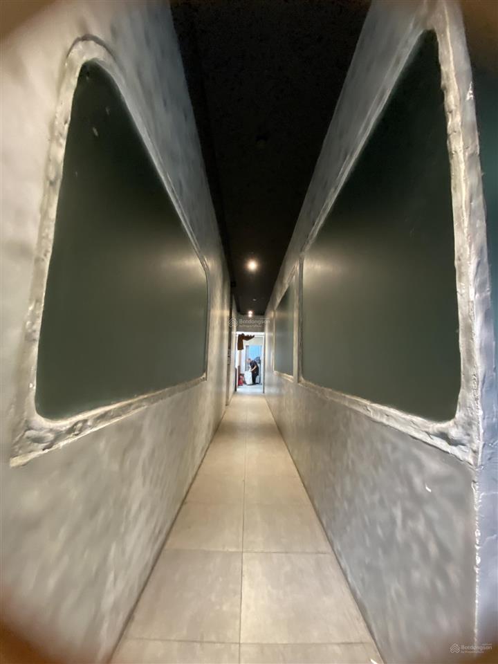 Chính chủ cho thuê nhà mặt tiền võ văn kiệt, q1, 8x26m 3 tầng 169tr trung tâm q1.  xem nhà