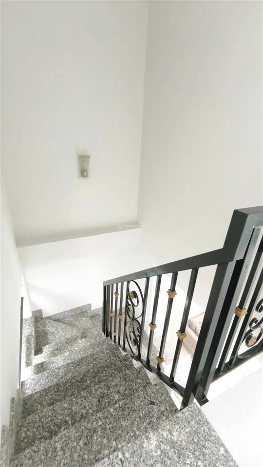 Bán gấp căn nhà đường ngô thị thu minh, tân bình, 3 tỷ 590tr, 54m2, shr, hẻm oto