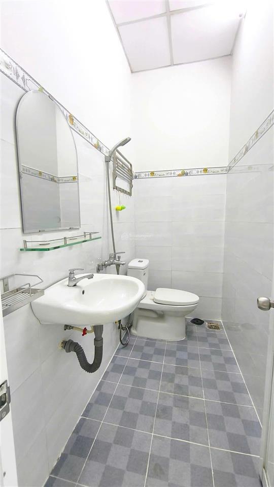 Bán gấp căn nhà đường ngô thị thu minh, tân bình, 3 tỷ 590tr, 54m2, shr, hẻm oto