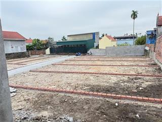 Đất phường lê ích mộc ngay trường cấp 3 quang trung, cách tỉnh lộ 352 chỉ 100m. 12 lô vuông vắn