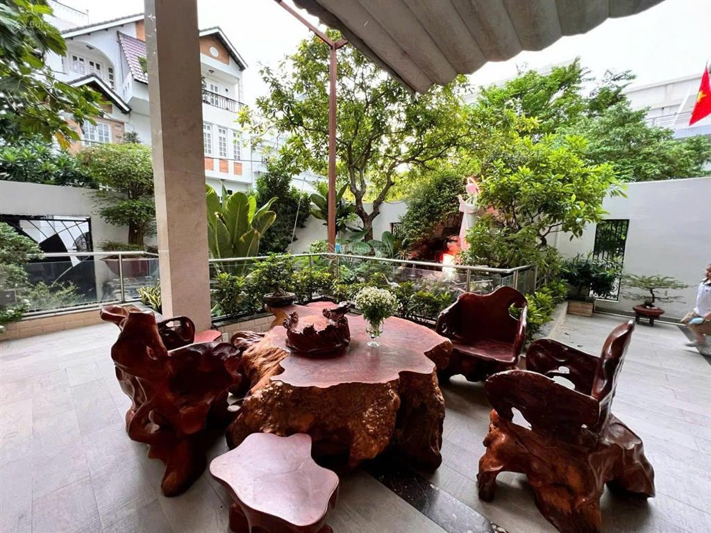 Bán nhà biệt thự 1073/88 cách mạng tháng 8 430.5m² (ngang 18m, dài 24m) 4 tầng hồ bơi  90 tỷ