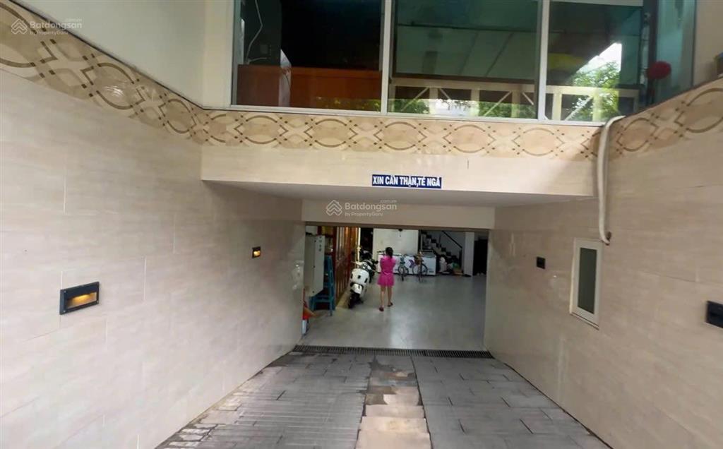 Bán nhà biệt thự 1073/88 cách mạng tháng 8 430.5m² (ngang 18m, dài 24m) 4 tầng hồ bơi  90 tỷ