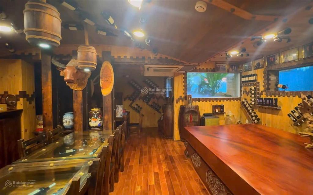 Bán nhà biệt thự 1073/88 cách mạng tháng 8 430.5m² (ngang 18m, dài 24m) 4 tầng hồ bơi  90 tỷ