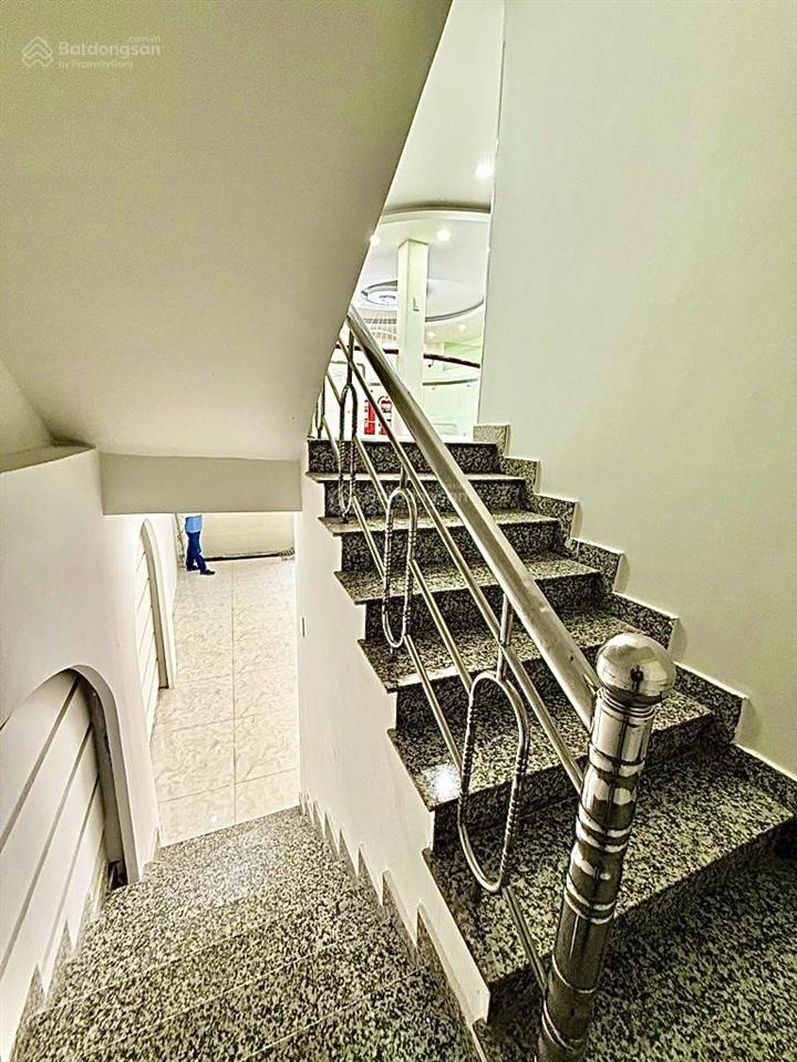 Nhà mặt tiền nguyễn đình chiểu (2 chiều), sổ đẹp  6.2x10.5 (52/56m2), 5 tầng  36tỷ