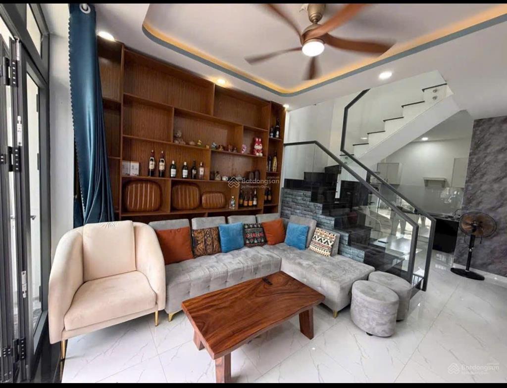 Bán nhà(gần biển)góc 2 mtdt44m22tầng2pnôtô đậu cửavĩnh hoànha trangchỉ 3ty5