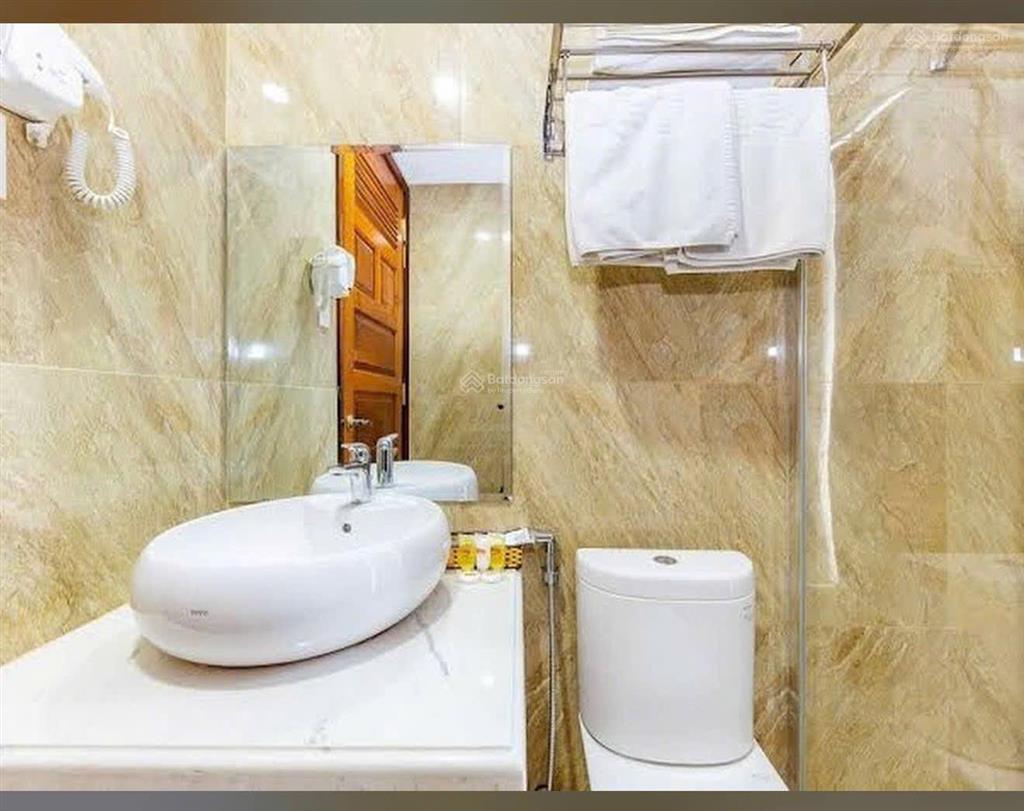 Bán khách sạn 7 tầng mặt tiền
nguyễn thiện thuật | khu phố tây nha trang