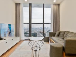 Mình cần bán căn hộ (2pn (góc)), (70m2), (sổ đỏ), (hướng nam), (giá 5,5 tỷ) tại eco green, q7