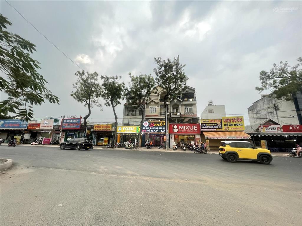 Khu vip biệt thự kdc vĩnh lộc hàng hiếm xe hơi ngủ trong nhà đường trước nhà rộng rãi