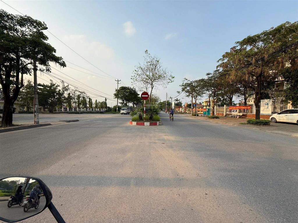 Bán đất đẹp trục chính đại áng kinh doanh siêu đỉnh. view hồ