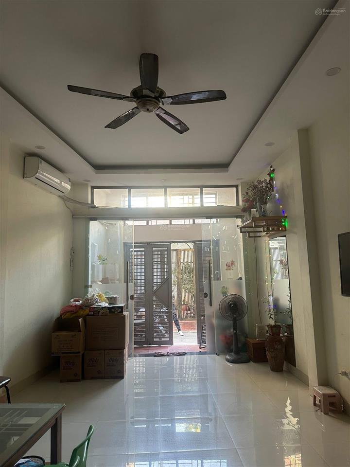 Bán nhà 3 tầng oto đỗ cửa tứ hiêp. nhà dân xây. chỉ 6.1x tỷ