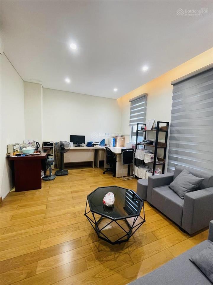 Toà văn phòng có 102 nguyễn thị định! thang máy, ô tô tránh, vỉa hè, thông kinh doanh. 68m2*6t
