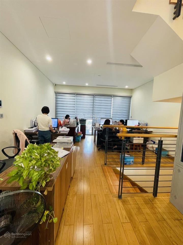 Toà văn phòng có 102 nguyễn thị định! thang máy, ô tô tránh, vỉa hè, thông kinh doanh. 68m2*6t