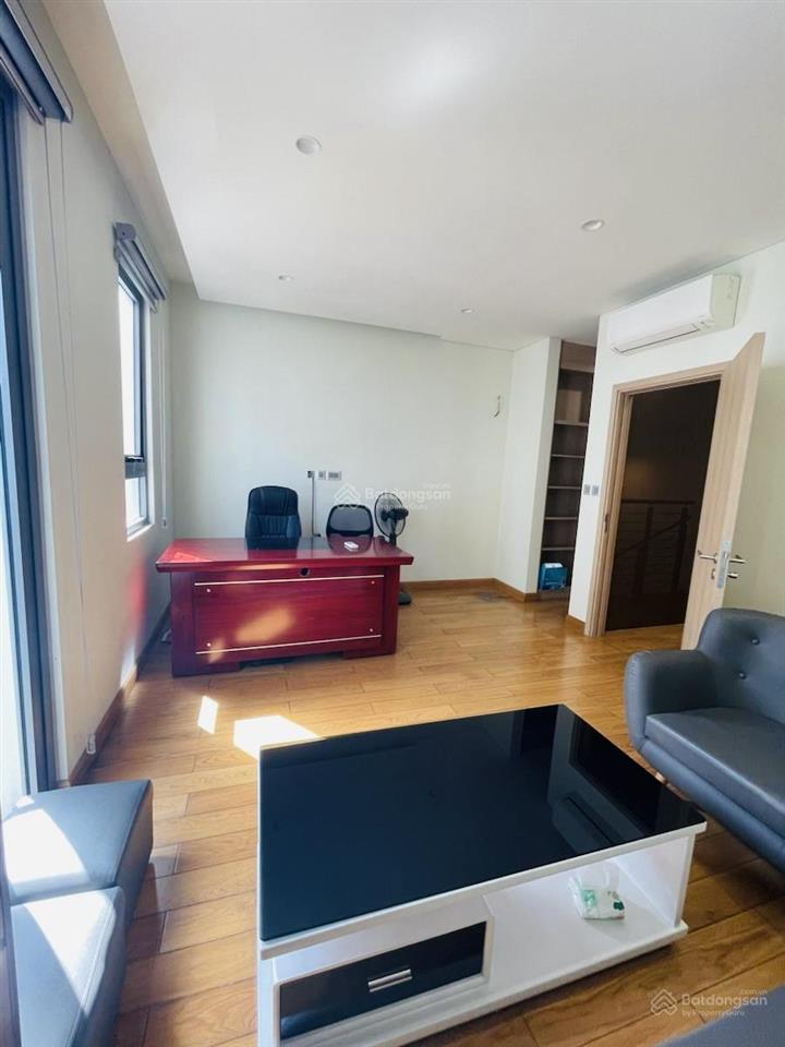 Toà văn phòng có 102 nguyễn thị định! thang máy, ô tô tránh, vỉa hè, thông kinh doanh. 68m2*6t