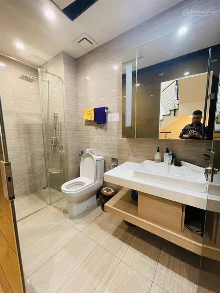 Toà văn phòng có 102 nguyễn thị định! thang máy, ô tô tránh, vỉa hè, thông kinh doanh. 68m2*6t