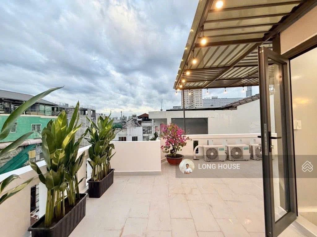 Nhà đẹp 5 tầng, vừa ở vừa kinh doanh ngay sau đh hutech p.25 bình thạnh