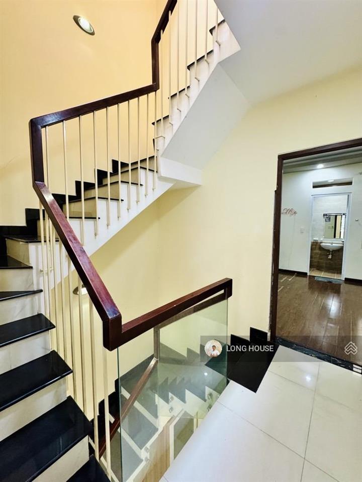 Bán nhà nguyễn đình chính, 58.3m2, 4 tầng, ngang 4.3m sổ đẹp, nở hậu tài lộc