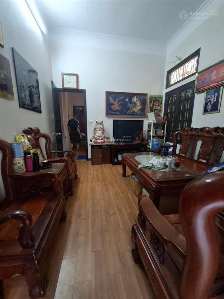 Bán nhà hàng chuối 6 tháng mới có 1 căn nhà đẹp gần phố 55m2, chỉ nhỉnh 14 tỷ, ô tô gần