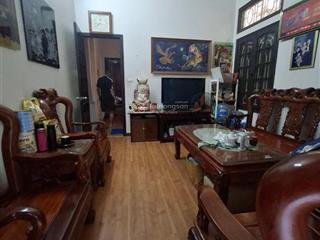Bán nhà hàng chuối 6 tháng mới có 1 căn nhà đẹp gần phố 55m2, chỉ nhỉnh 14 tỷ, ô tô gần