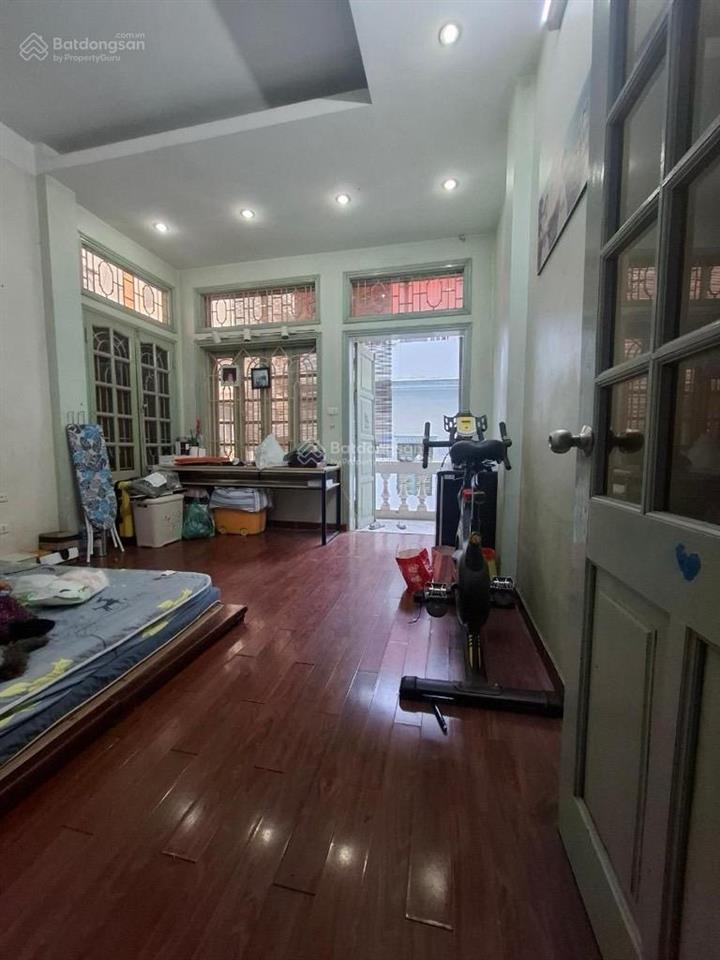 Bán nhà hàng chuối 6 tháng mới có 1 căn nhà đẹp gần phố 55m2, chỉ nhỉnh 14 tỷ, ô tô gần